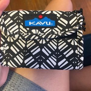 it’s a kavu wallet it’s brand new !!!!really nice